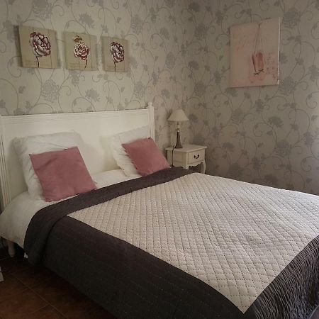 Les Imperiales Bed and Breakfast Boursault Εξωτερικό φωτογραφία